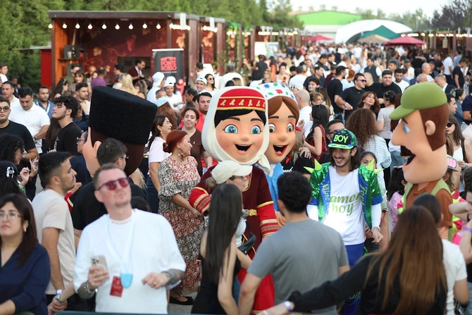 Şamaxıda ikigünlük Üzüm və Şərab Festivalı başa çatdı — FOTOLAR Şamaxıda ikigünlük Üzüm və Şərab Festivalı başa çatdı — FOTOLAR
