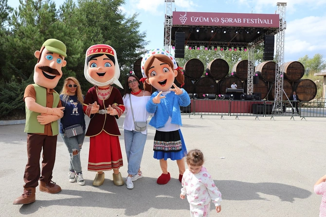 Şamaxıda ikigünlük Üzüm və Şərab Festivalı başa çatdı — FOTOLAR Şamaxıda ikigünlük Üzüm və Şərab Festivalı başa çatdı — FOTOLAR