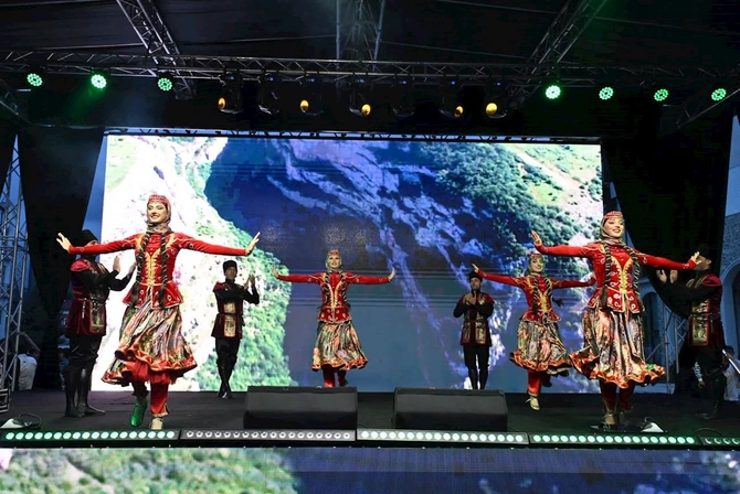 Xankəndidə möhtəşəm bayram konserti keçirildi — FOTOLAR