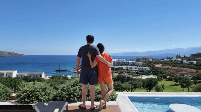 Həyat yoldaşı ilə fotosunu paylaşdı Həyat yoldaşı ilə fotosunu paylaşdı