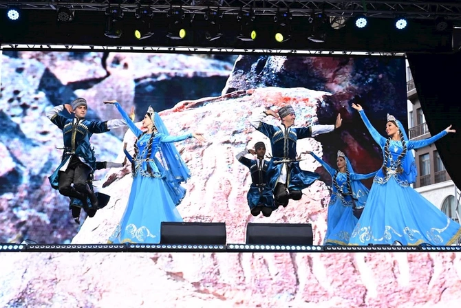 Xankəndidə möhtəşəm bayram konserti keçirildi — FOTOLAR