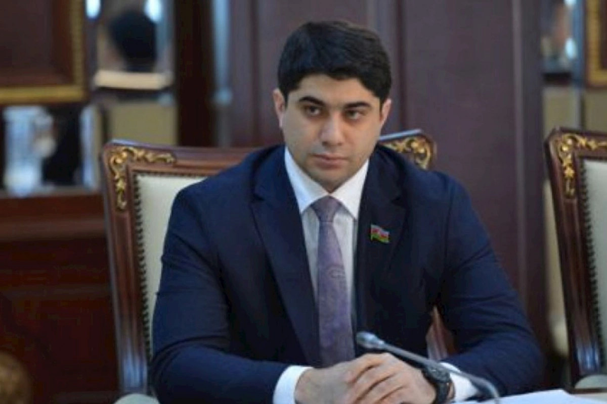 Deputat parlamentdə “ChatGPT” ilə yazışmadan danışdı