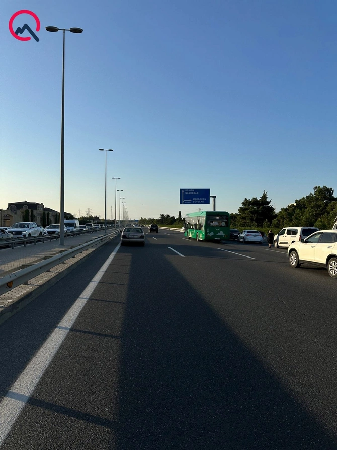 Bakıda piyada qadın vuruldu — FOTOLAR Bakıda piyada qadın vuruldu — FOTOLAR