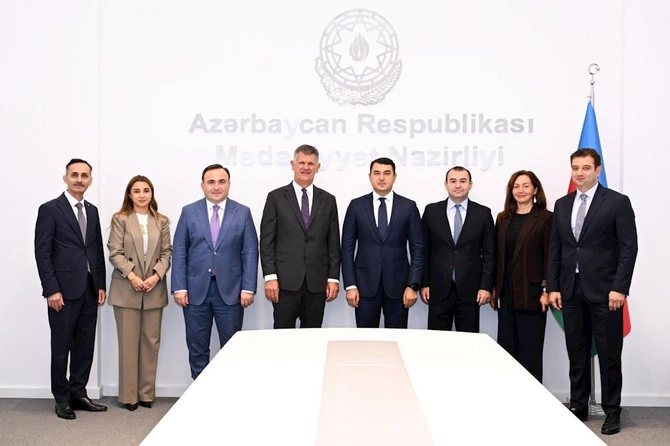 Azərbaycanla bp şirkəti arasında mədəni əməkdaşlıq məsələləri müzakirə olundu — FOTOLAR