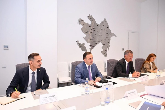 Azərbaycanla bp şirkəti arasında mədəni əməkdaşlıq məsələləri müzakirə olundu — FOTOLAR