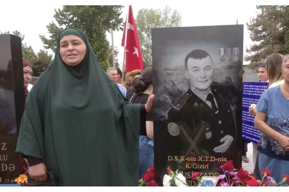 Şəhid Xudayarın anası bütün Bərdəni boğaza yığıb — Samir Feyruzov yazır