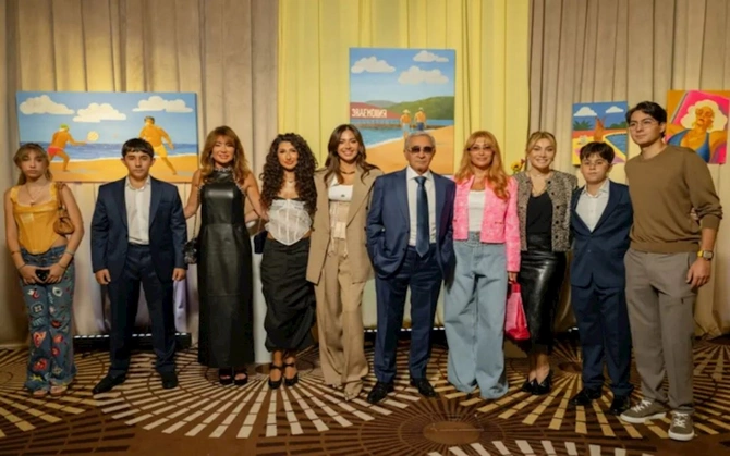 Kəmalə Cəfərovanın “Yaşamaq da sənətdir” adlı fərdi sərgisi keçirildi — FOTOLAR Kəmalə Cəfərovanın “Yaşamaq da sənətdir” adlı fərdi sərgisi keçirildi — FOTOLAR