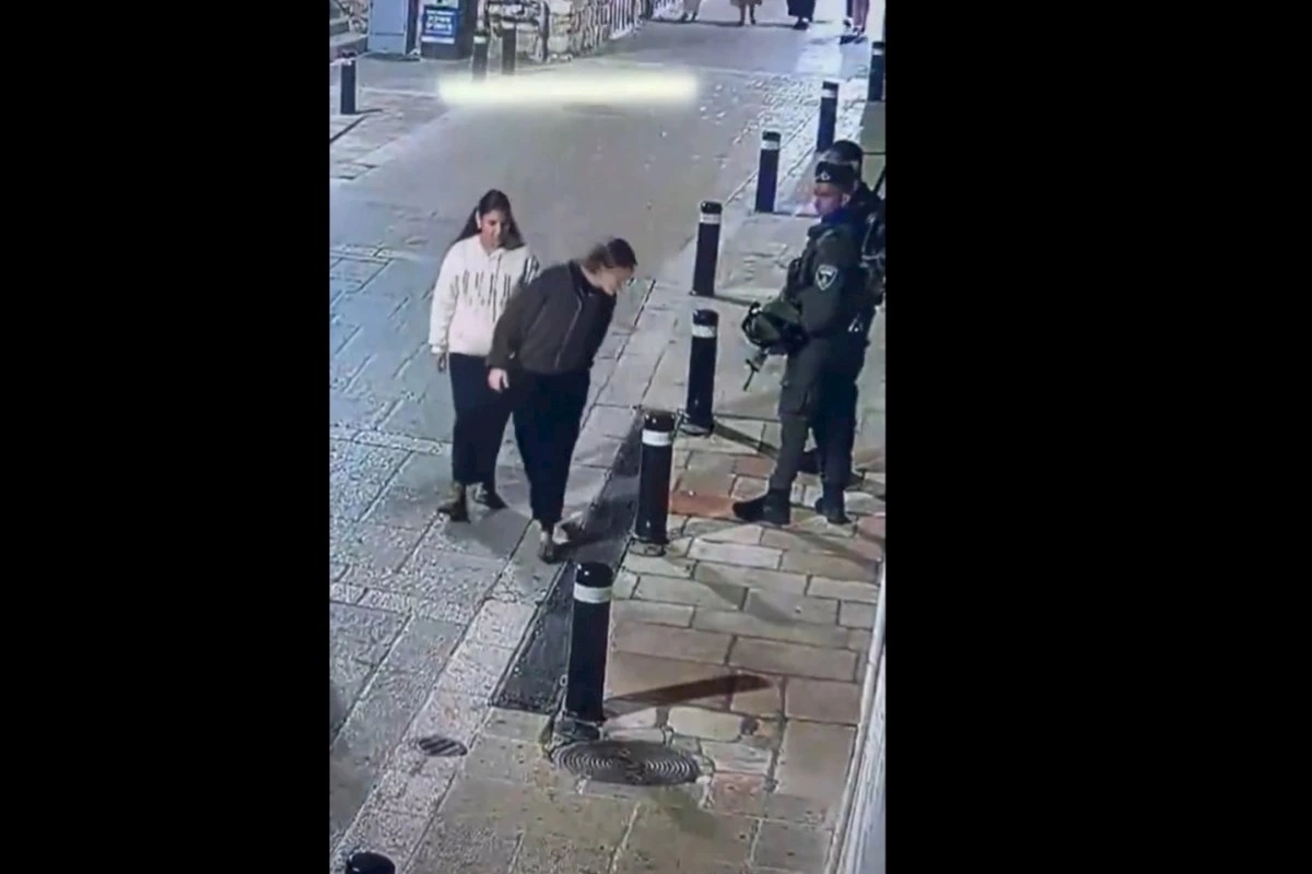 Polis Qüdsdəki erməni kilsəsinə mühafizəçilər yerləşdirib — VİDEO
