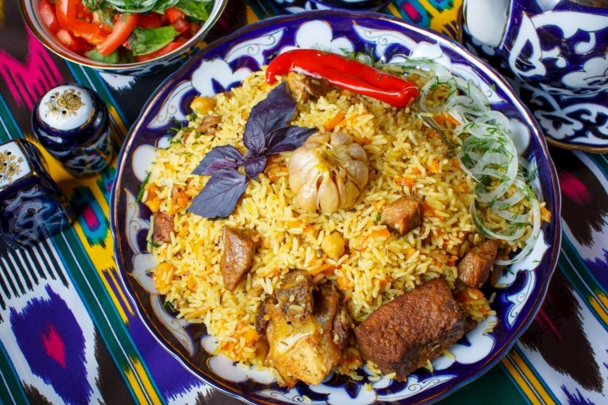Plov bişirərkən ilk olaraq ət, yoxsa soğan əlavə edilməlidir?