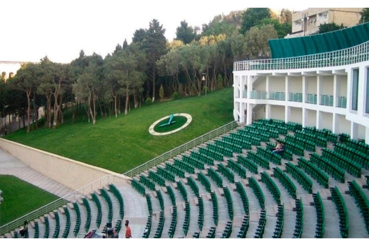 İki teatr Mədəniyyət Nazirliyinin tabeliyinə verilib