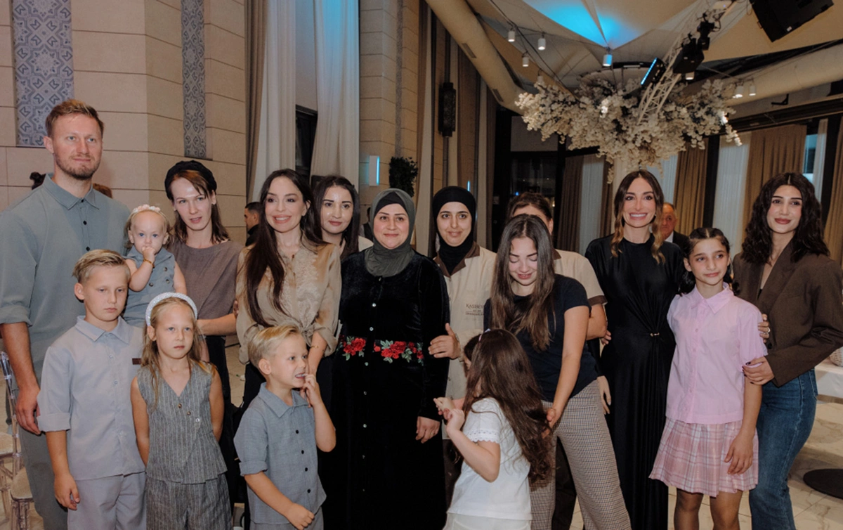 Prezidentin qızları Cənnətin ariyasının konsertində - FOTOLAR