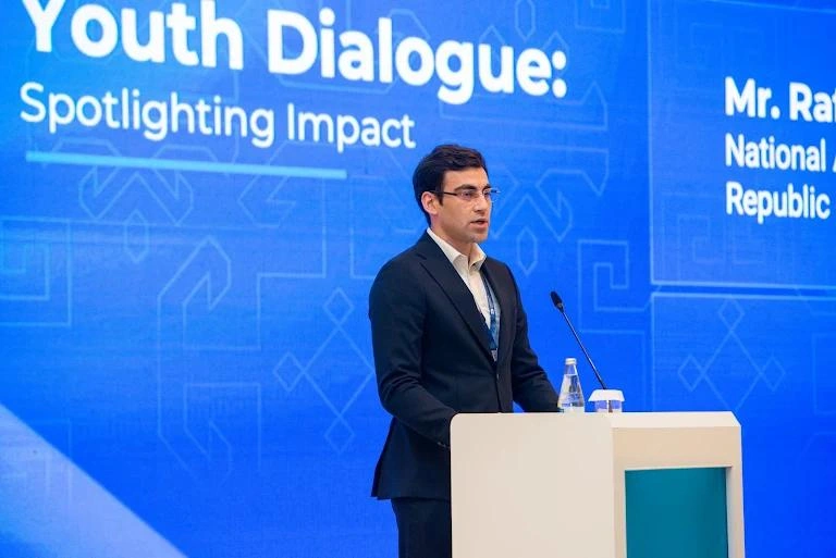 Forum çərçivəsində "Gənclər dialoqu: diqqət mərkəzində təsir" sessiyası keçirilib - FOTOLAR