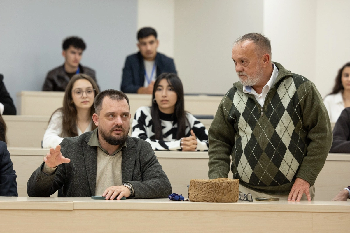 Qarabağ Universitetində "Mədəniyyətlərarası dialoq və dini müxtəliflik: qlobal təcrübələr və yeni üfüqlər" mövzusunda tədbir keçirilib - FOTOLAR