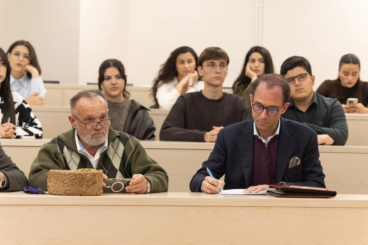 Qarabağ Universitetində "Mədəniyyətlərarası dialoq və dini müxtəliflik: qlobal təcrübələr və yeni üfüqlər" mövzusunda tədbir keçirilib - FOTOLAR