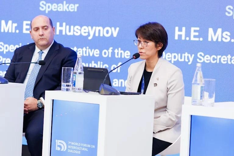 "Mədəniyyət mərkəzdə: ortaq gələcəyə etibarlı yollar" mövzusunda plenar sessiya təşkil olunub - FOTOLAR