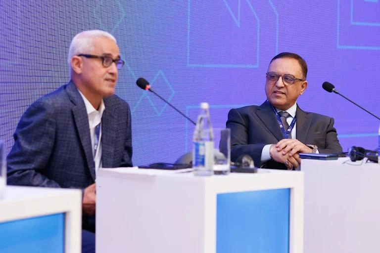 Heydər Əliyev Mərkəzində "Sivilizasiya diplomatiyası və strateji uzaqgörənlik" mövzusunda plenar sessiya keçirilib - FOTOLAR
