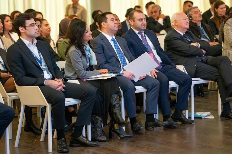 Forum çərçivəsində "Gənclər dialoqu: diqqət mərkəzində təsir" sessiyası keçirilib - FOTOLAR