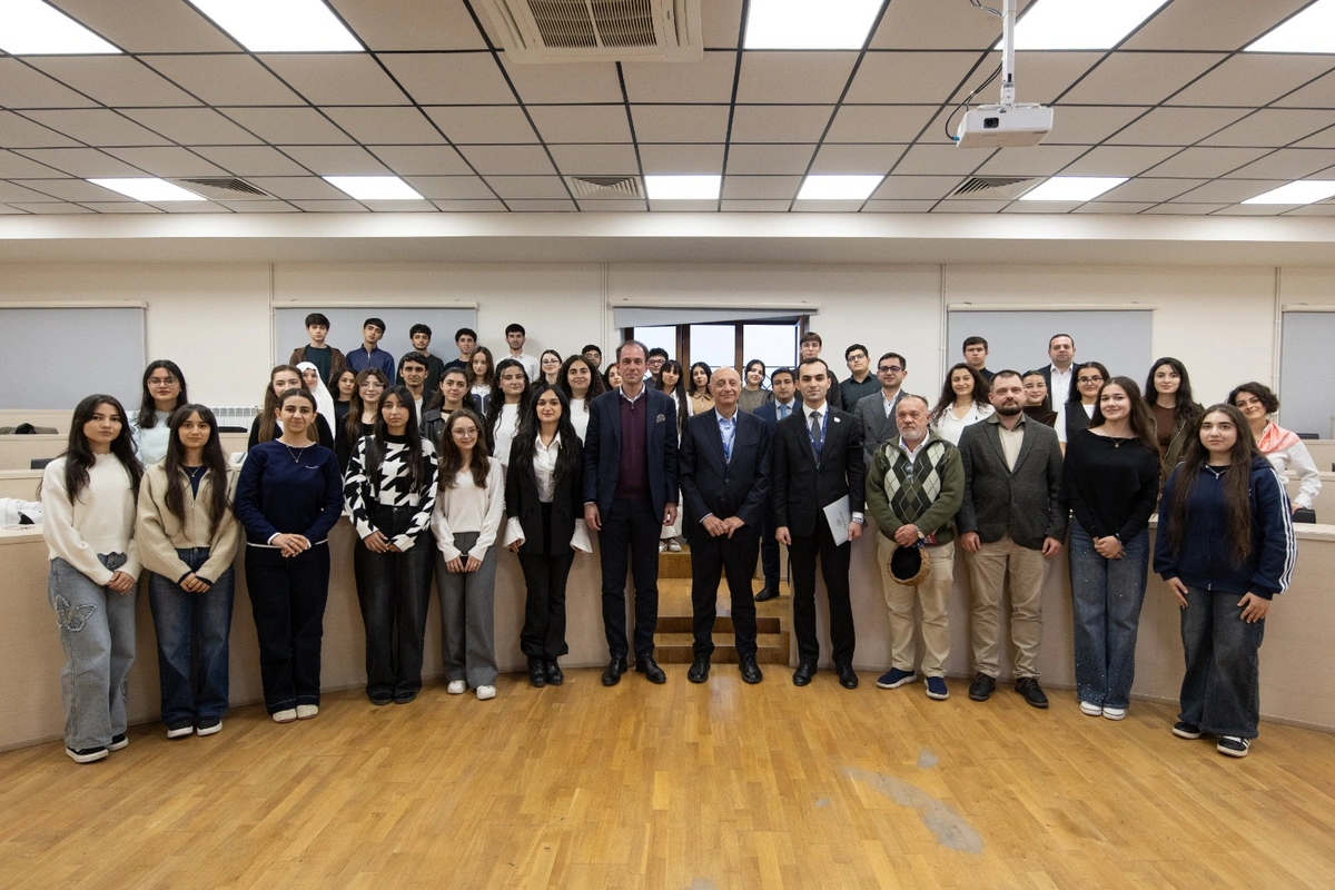 Qarabağ Universitetində "Mədəniyyətlərarası dialoq və dini müxtəliflik: qlobal təcrübələr və yeni üfüqlər" mövzusunda tədbir keçirilib - FOTOLAR