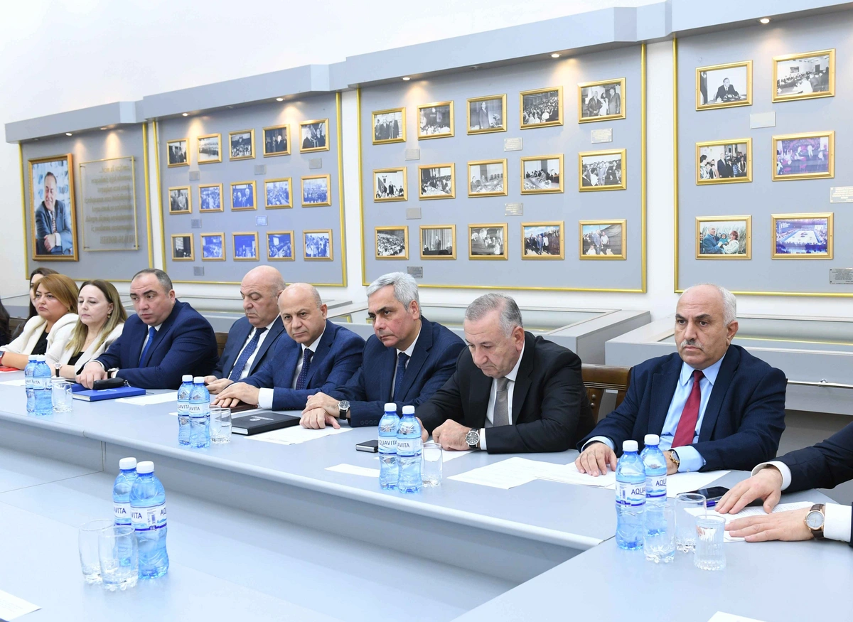 YAP-ın VIII Qurultayından irəli gələn vəzifələrə dair geniş müşavirə keçirilib - FOTOLAR