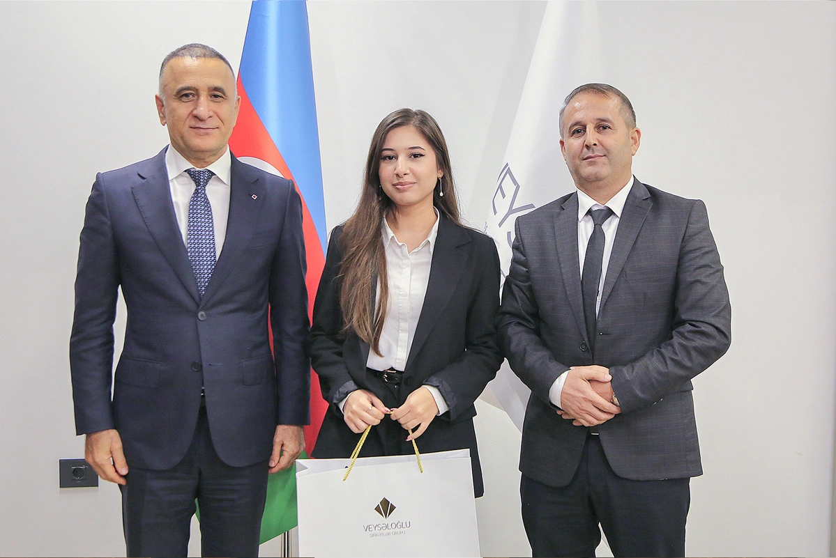 Veysəloğlu Şirkətlər Qrupunda Prezident təqaüdçüsü olan əməkdaş övladları ilə görüş keçirilib - FOTOLAR