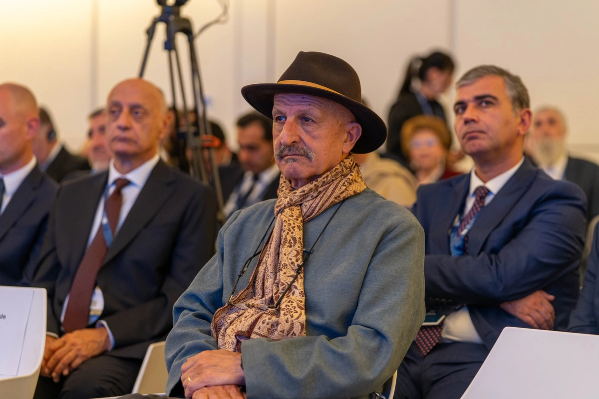 "Dinlərarası dialoq: Ortaq gələcəyə yol xəritəsi" mövzusunda plenar sessiyası işini yekunlaşdırıb - FOTOLAR