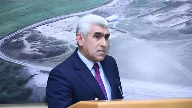 Xəzərdəki köpüklər ekoloji təhlükənin siqnalıdır? — Açıqlama