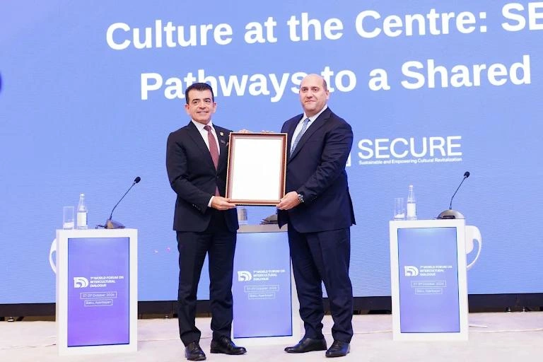 "Mədəniyyət mərkəzdə: ortaq gələcəyə etibarlı yollar" mövzusunda plenar sessiya təşkil olunub - FOTOLAR