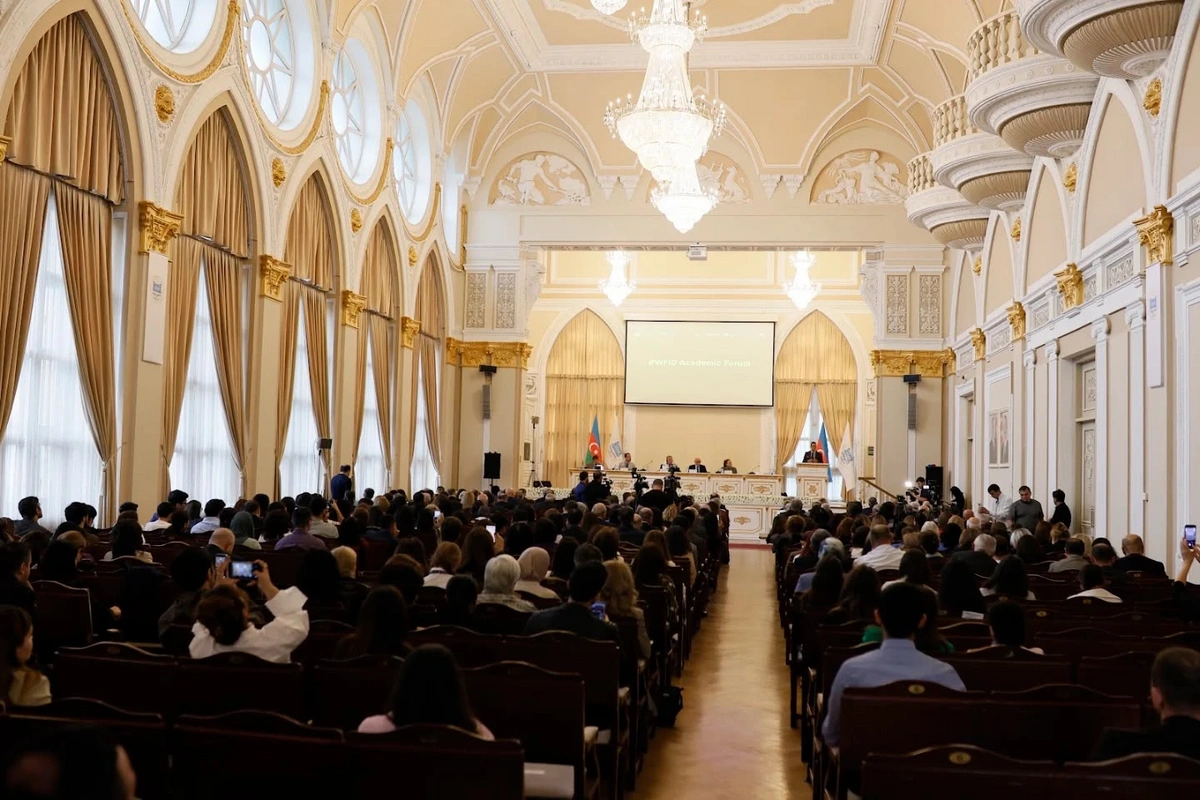 "Dinlərarası anlaşma üzrə UNESCO-UNITWIN Şəbəkəsinin Akademik Forumu" keçirilir - FOTOLAR