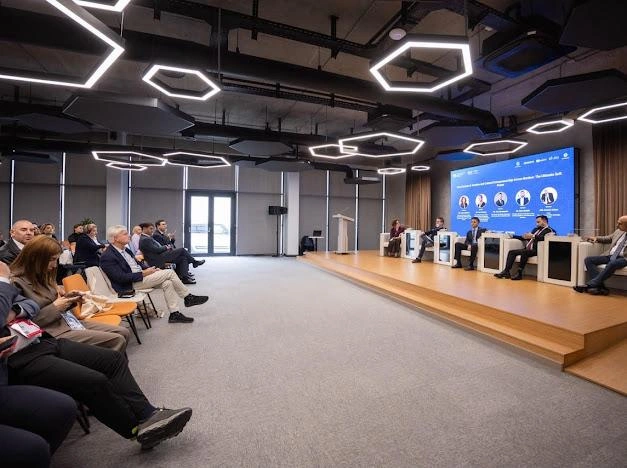 "Sərhədləri aşan yaradıcı və mədəni sahibkarlıq: "yumşaq güc" mövzusunda panel təşkil olunub