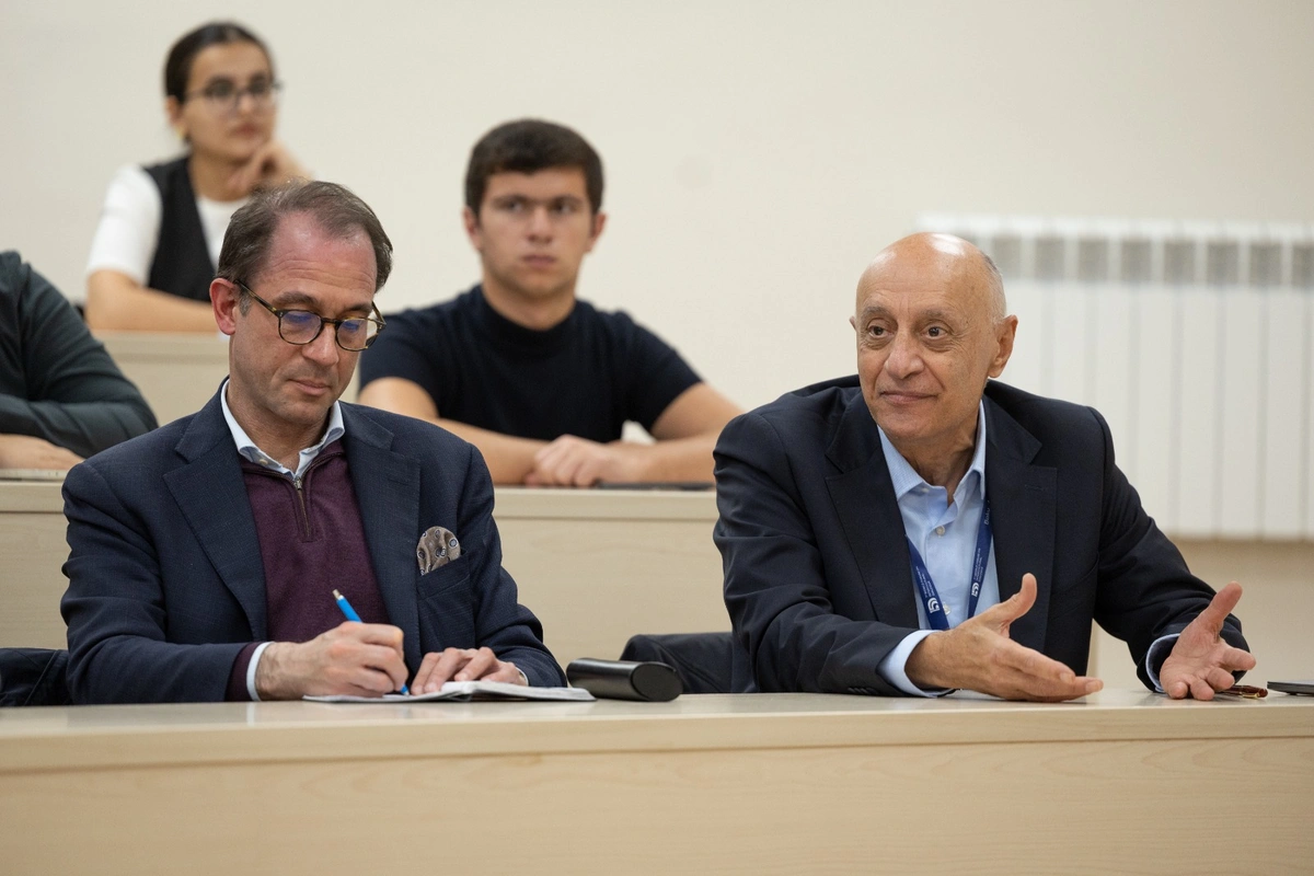 Qarabağ Universitetində "Mədəniyyətlərarası dialoq və dini müxtəliflik: qlobal təcrübələr və yeni üfüqlər" mövzusunda tədbir keçirilib - FOTOLAR