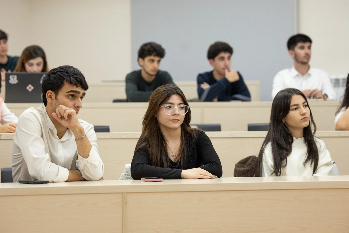 Qarabağ Universitetində "Mədəniyyətlərarası dialoq və dini müxtəliflik: qlobal təcrübələr və yeni üfüqlər" mövzusunda tədbir keçirilib - FOTOLAR