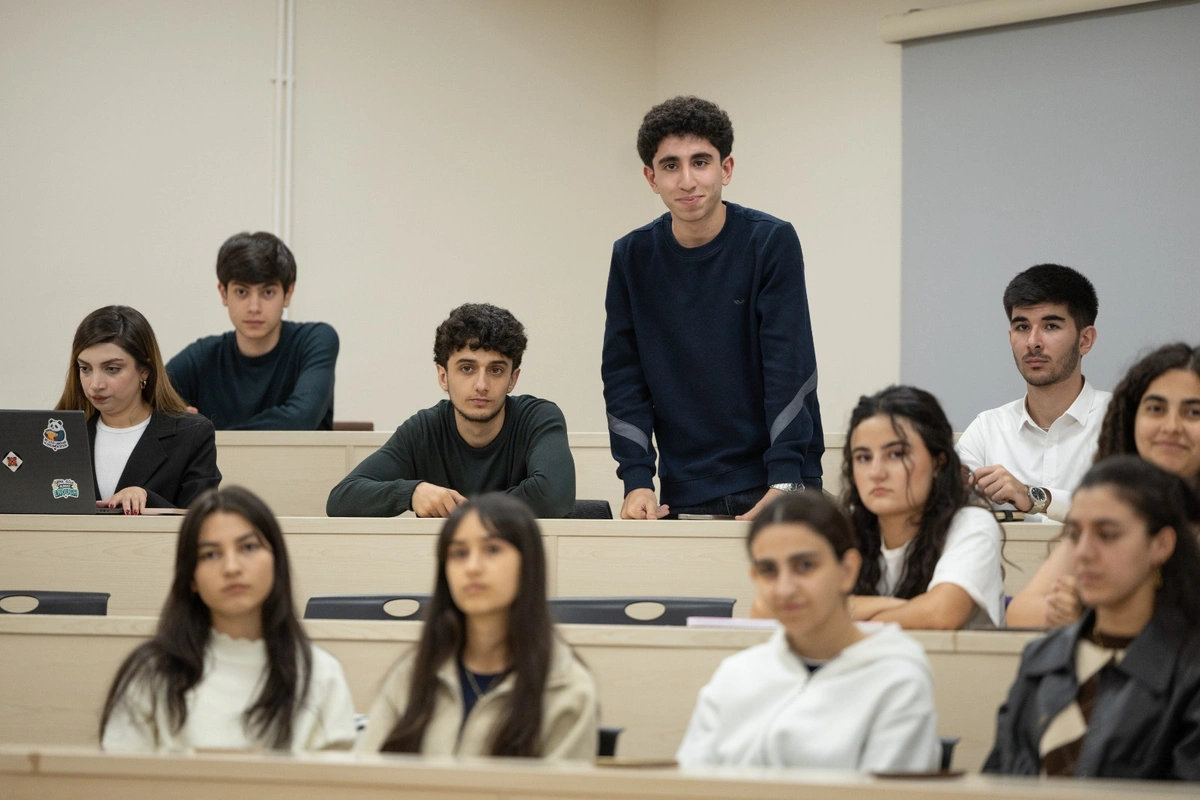 Qarabağ Universitetində "Mədəniyyətlərarası dialoq və dini müxtəliflik: qlobal təcrübələr və yeni üfüqlər" mövzusunda tədbir keçirilib - FOTOLAR