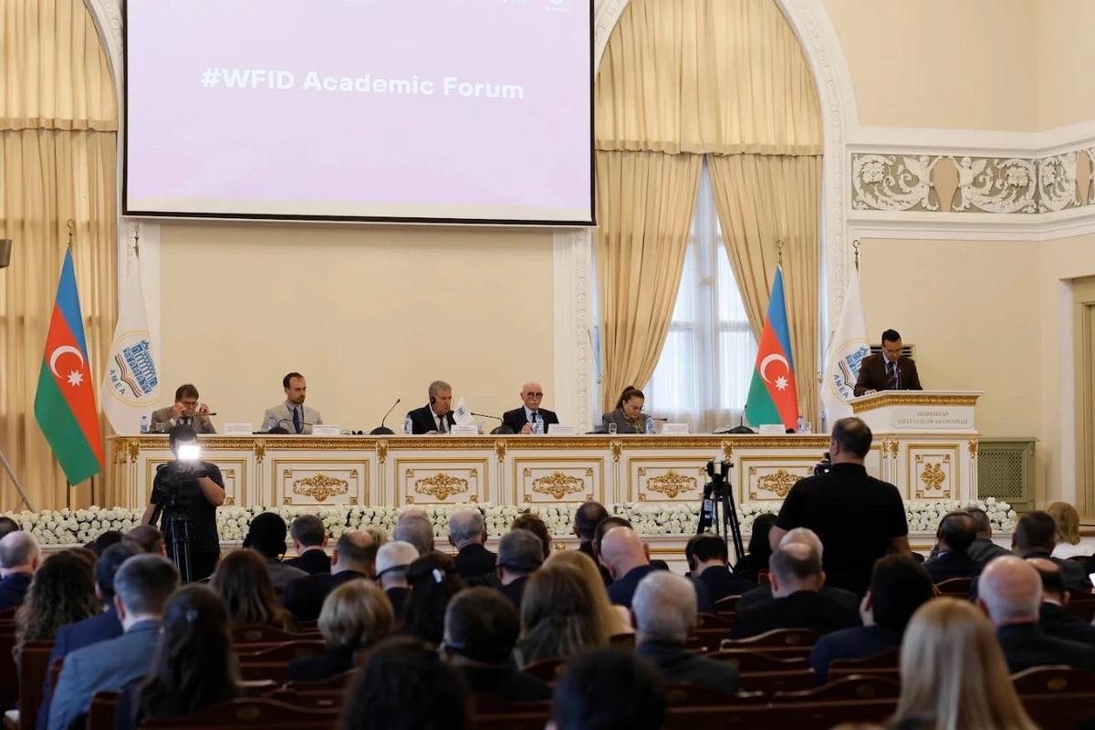 "Dinlərarası anlaşma üzrə UNESCO-UNITWIN Şəbəkəsinin Akademik Forumu" keçirilir - FOTOLAR