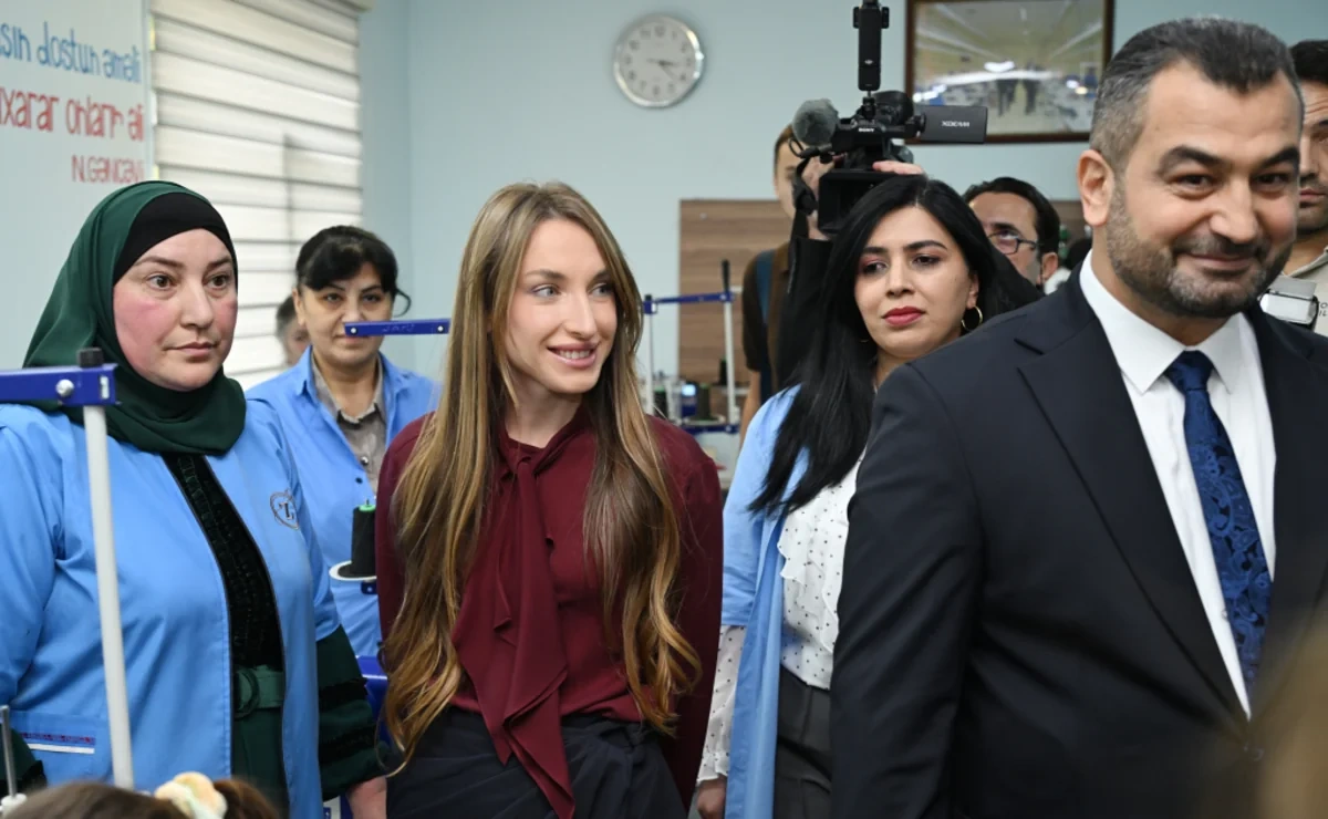 Leyla Əliyeva Şamaxıda sosial tikiş müəssisəsinin fəaliyyəti ilə tanış olub - FOTOLAR