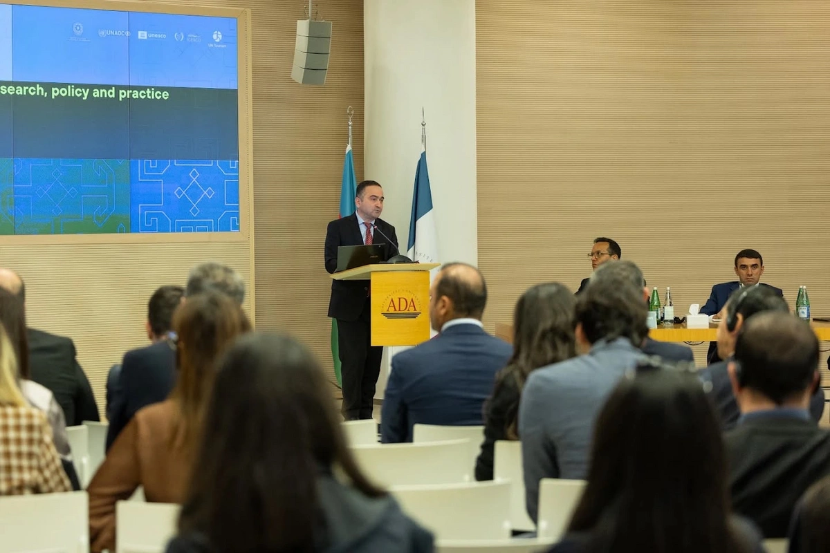 Dinlərarası anlaşma üzrə UNESCO-UNITWIN Şəbəkəsinin Akademik Forumu çərçivəsində panel sessiyaları keçirilib - FOTOLAR