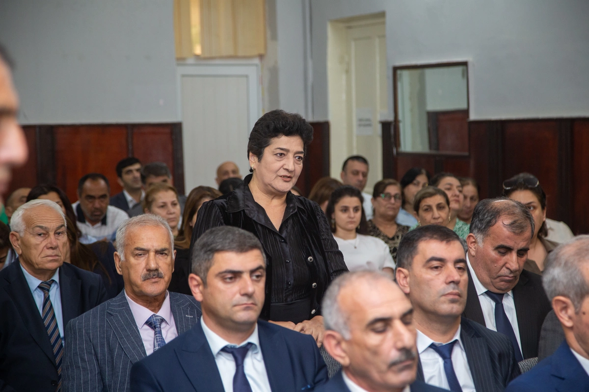 Rüstəm Xəlilov sakinlərin şikayətləri ilə maraqlandı — FOTOLAR