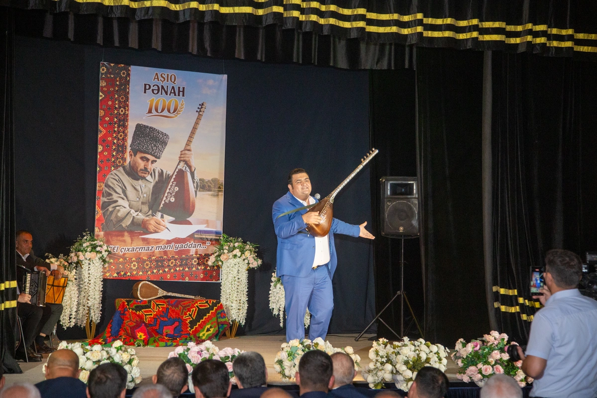 Aşıq Pənahın 100 illiyi Salyanda qeyd olundu — FOTOLAR