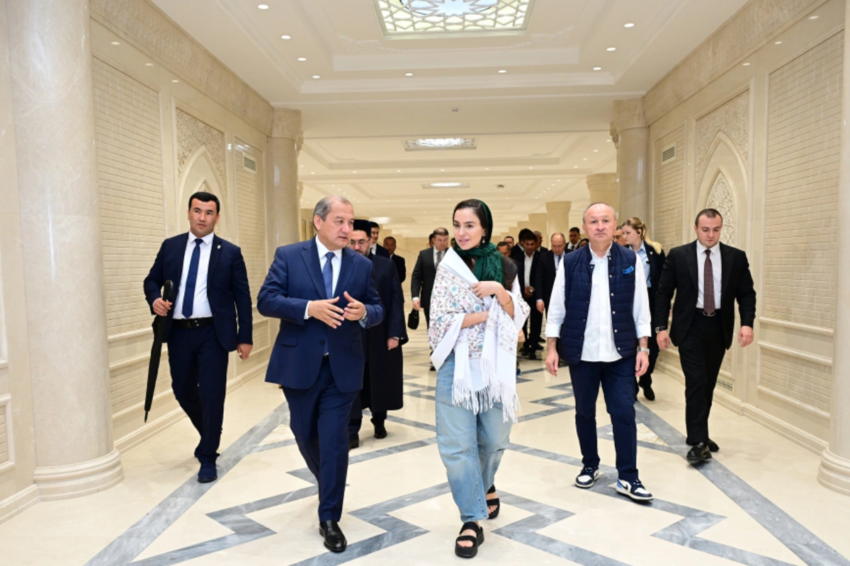 Leyla Əliyeva İmam əl-Buxarinin memorial kompleksində - FOTOLAR