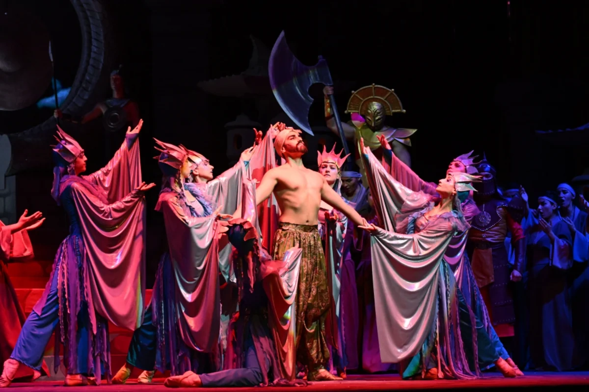 Bakıda "Turandot" tamaşasının premyerası baş tutub - FOTOLAR