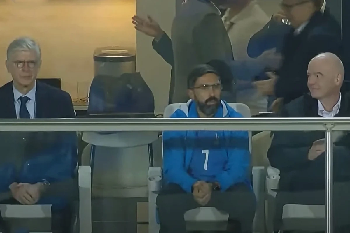 Rövşən Nəcəf, Arsen Venger və İnfantino Sabah - Qarabağ oyununu stadiondan izləyiblər - VİDEO