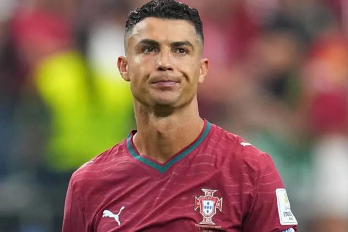 Kriştianu Ronaldu iki milyard dollar qazanan ilk idmançı oldu