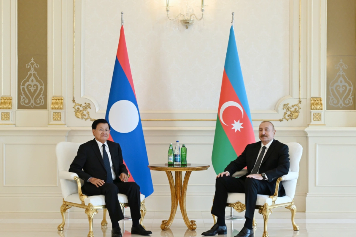İlham Əliyevin Laos Prezidenti ilə təkbətək görüşü olub — FOTOLAR