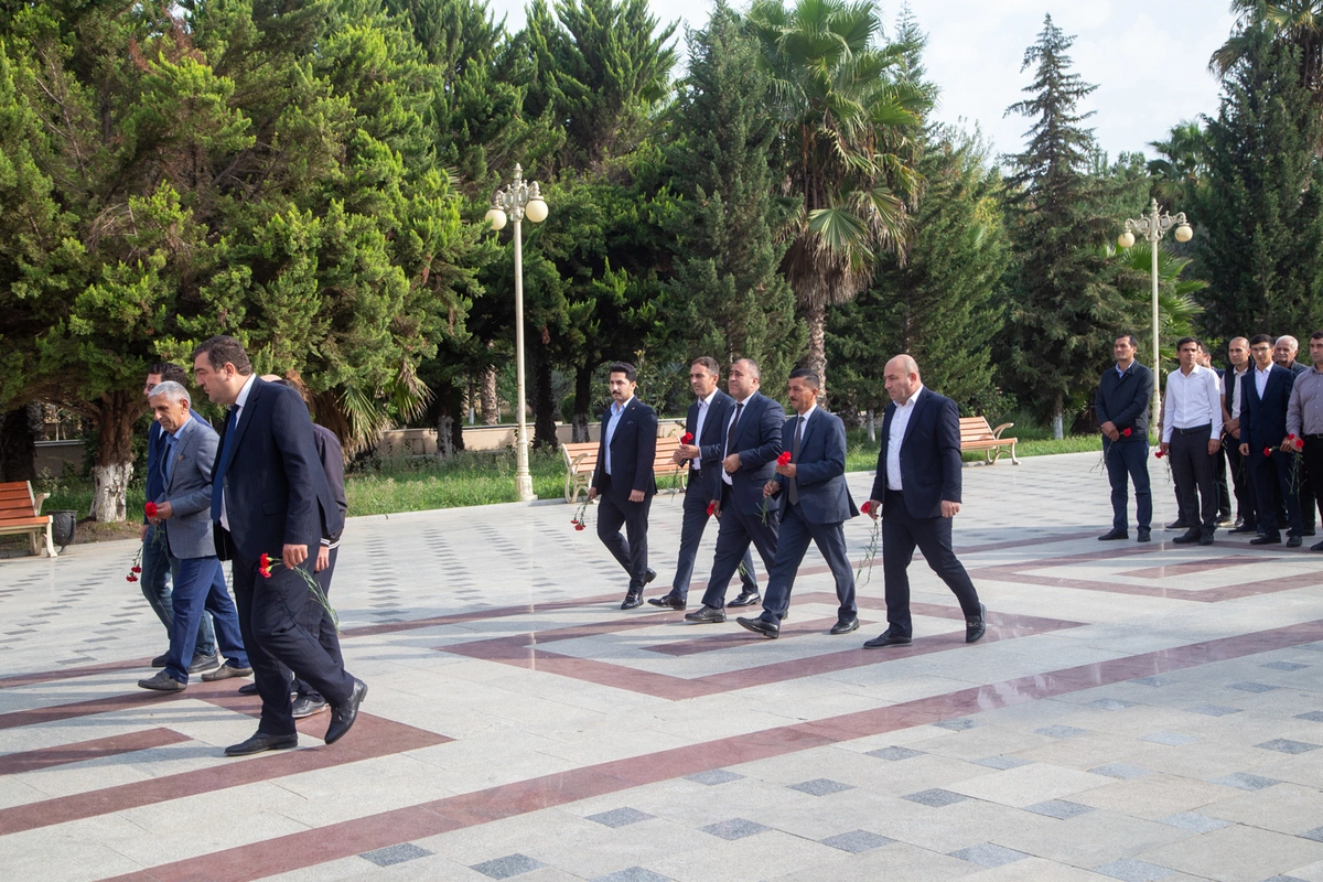 Salyanda energetiklərin peşə bayramı keçirildi — FOTOLAR