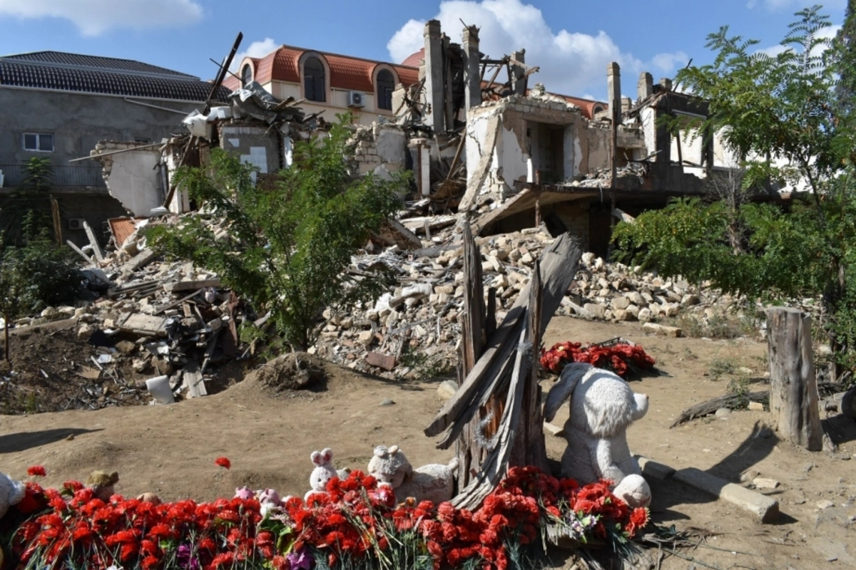 Ermənistanın Gəncədə törətdiyi növbəti terrordan altı il ötür