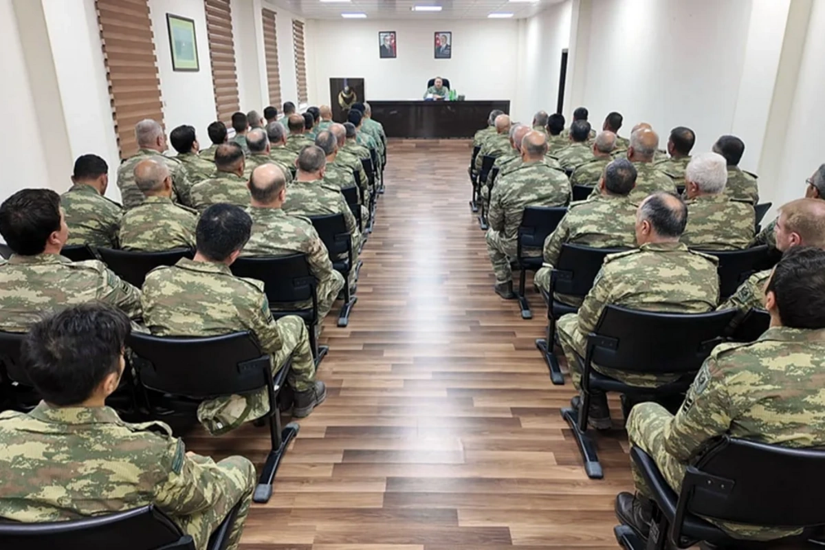 Hərbi vəzifəlilərin təlim toplanışları başa çatıb