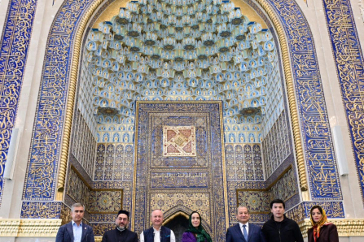 Leyla Əliyeva İmam əl-Buxarinin memorial kompleksində - FOTOLAR