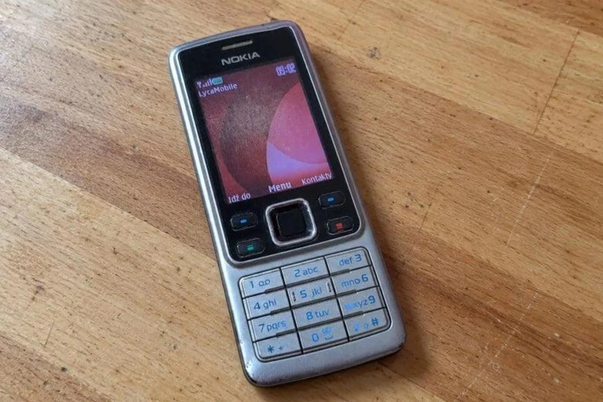 20 yaşlı Nokia telefonunda ChatGPT və Gemini dövrü başladı