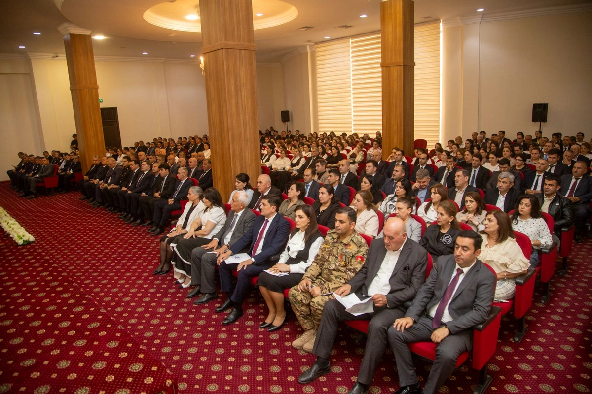 Salyanda İlham Əliyevin çıxışından irəli gələn vəzifələr müzakirə edildi — FOTOLAR