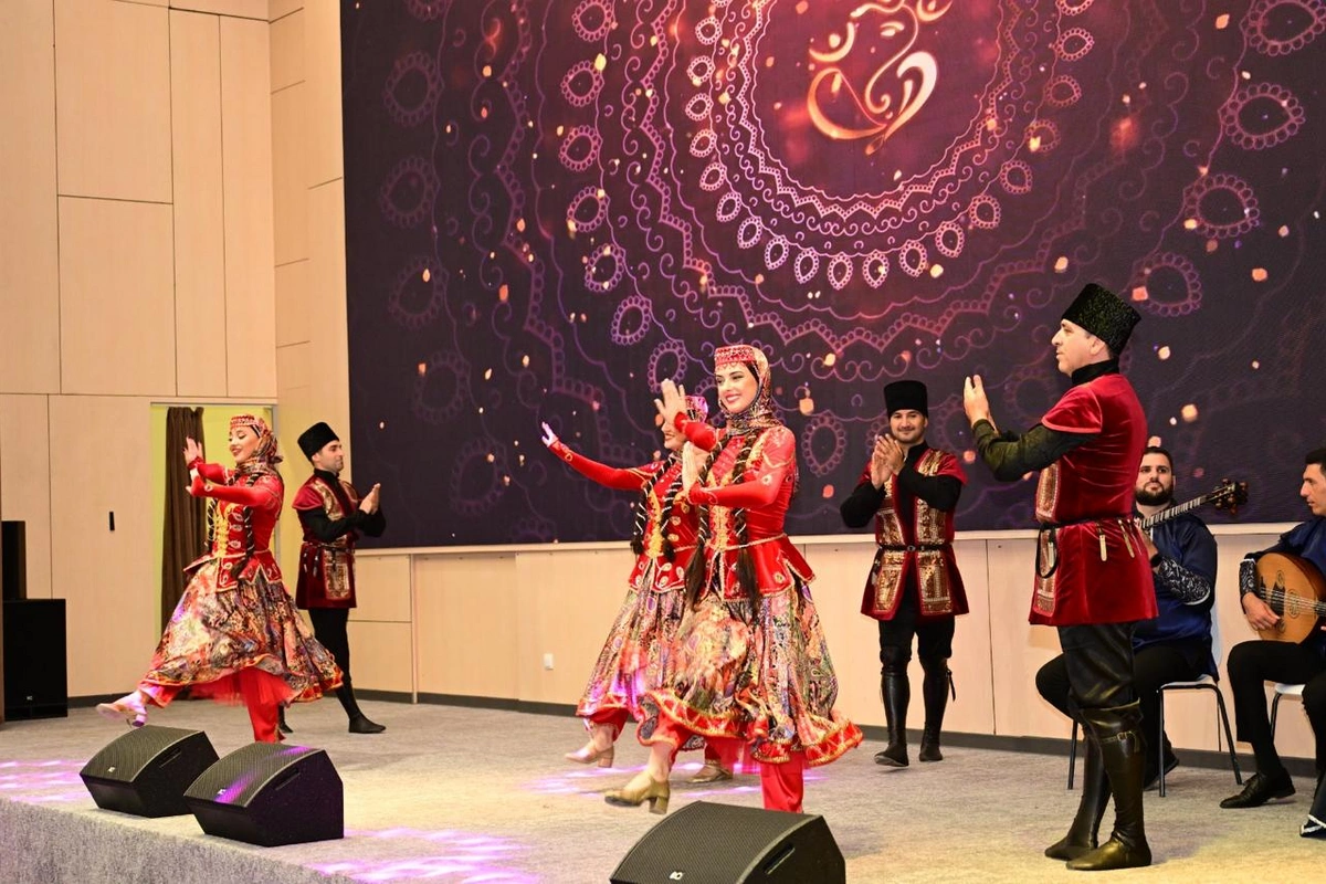 Füzuli Şəhəri Günü münasibətilə geniş konsert proqramı təqdim olunub - FOTOLAR