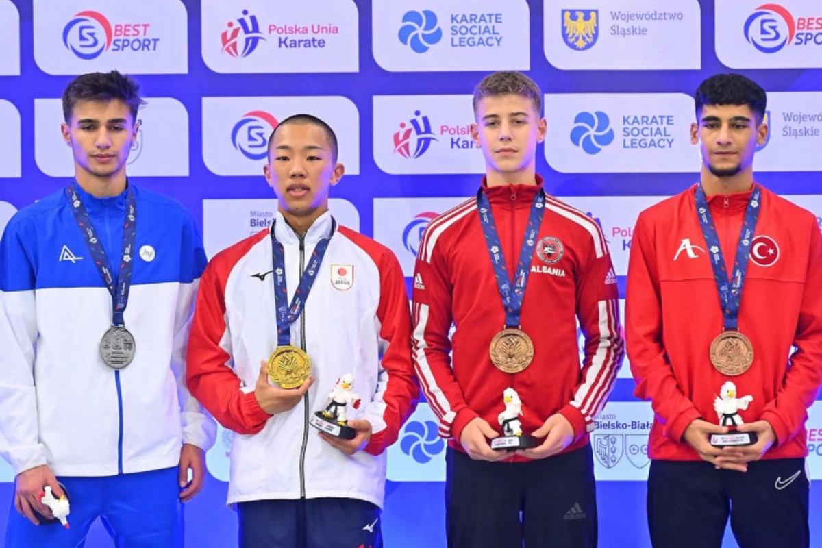 Azərbaycan karateçiləri dünya çempionatında 5 medal qazanıblar - FOTOLAR